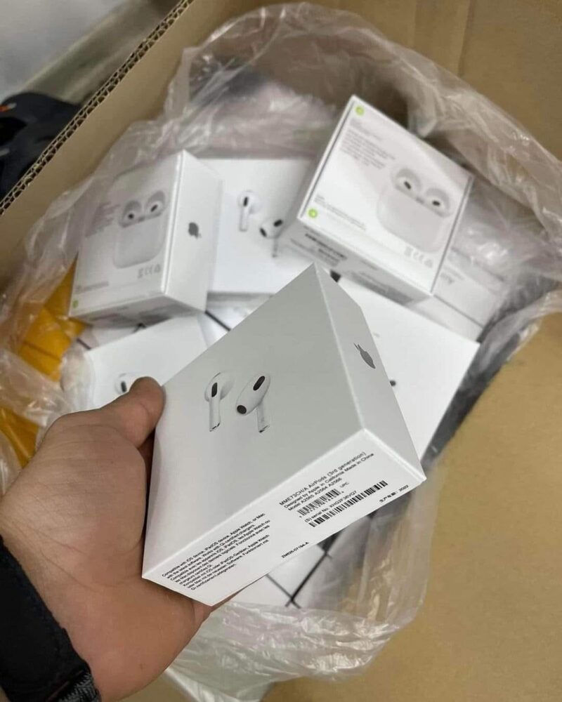 Apple AirPods Max.